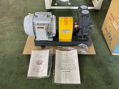 300型(323)ニクニ